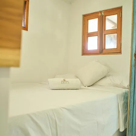 Mangata Hotel *